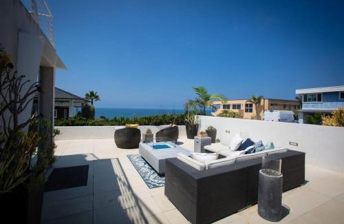Del Mar Villa | Experience Oceanfront Bliss with Pool, Spa & Beach Access