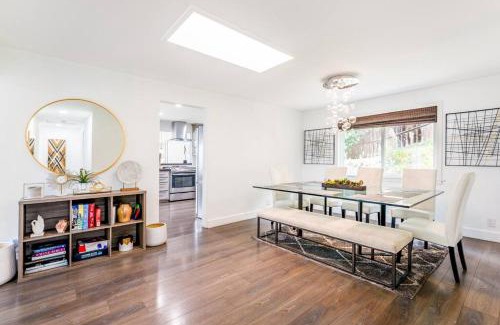 Solana Beach House | Breathtaking Ocean Views with Pool & Jacuzzi Near Beach