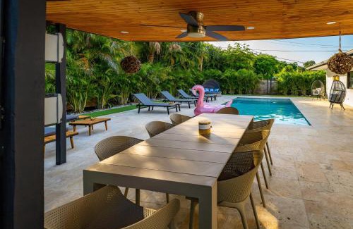 North Miami Beach Villa | Elegant Villa at Highland Lakes Boulevard - Guest Rated 10/10