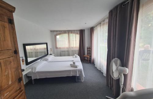 Palamos Villa | Discover Nydum: Family-Friendly with Pool & Pet Amenities