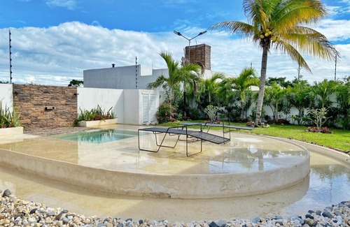 Majahual Villa | Indulge in an Amazing Villa with Pool in Mahahual