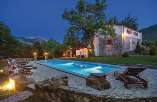 Slime Villa | Relax at Villa in Slime: Nature, Pool & Oceanfront Bliss