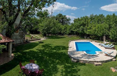 Slime Villa | Relax at Villa in Slime: Nature, Pool & Oceanfront Bliss