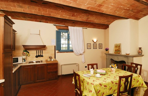 Vinci Villa | Exceptional XVI Villa: Top Location Near Florence with Pool