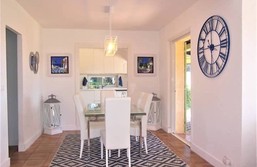 Vallauris Villa | Stunning Villa with Oceanfront Views in Cannes Californie