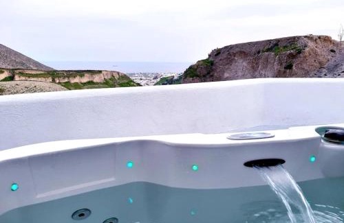 Megalochori Villa | Unforgettable Vineyard View Villa with Jacuzzi & Top Ratings