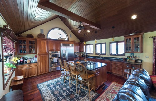 Cambridge House | Prime Waterfront Retreat with Private Pool & Beach Access