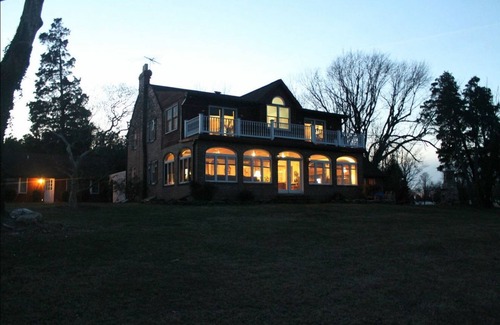 Cambridge House | Prime Waterfront Retreat with Private Pool & Beach Access