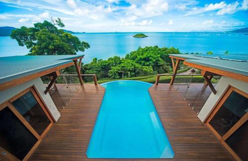 Cannonvale House | Enchanting Whitsunday Views at High Tide Resort