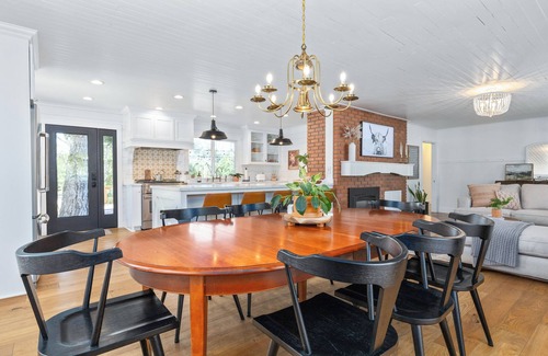 Atascadero House | Exceptional Wild Oaks Retreat: Pool, Spa & Game Room Awaits