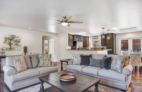 Glen Ellen House | Experience Breathtaking Wine Country Views in Kenwood