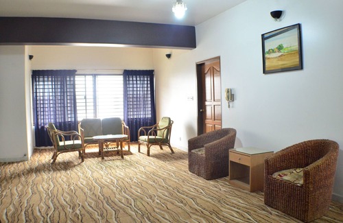 Mirpur Hotel | Discover Amazon Lilly Lake View Residence with Pool & Dining