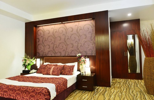 Mirpur Hotel | Discover Amazon Lilly Lake View Residence with Pool & Dining