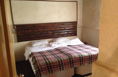 Selcuk House | Discover Amazon Petite Palace: Top-Rated with Pool & Dining
