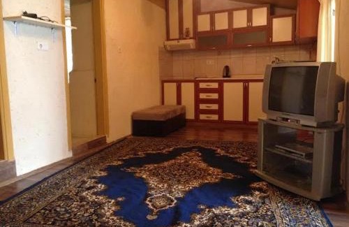 Selcuk House | Discover Amazon Petite Palace: Top-Rated with Pool & Dining