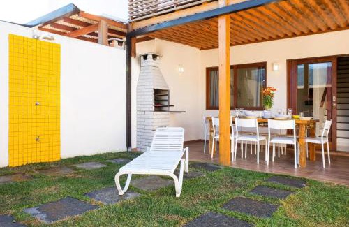 Jabaquara House | Ambar: Oceanfront Retreat with Pool and Pet-Friendly Amenities