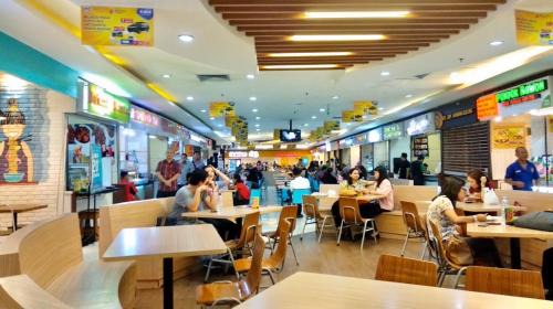 Kuningan Apartment | Elegant Ambassador Apartment Kuningan with Pool & Dining