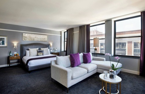 Downtown Wichita Hotel | Elegant Ambassador Hotel Wichita: 4-Star Comfort & Dining