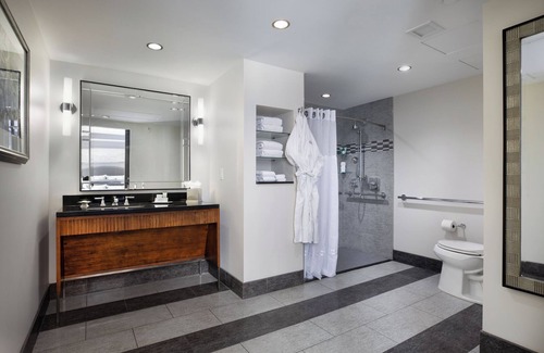 Downtown Wichita Hotel | Elegant Ambassador Hotel Wichita: 4-Star Comfort & Dining