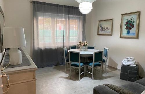 Zona LIII Tomba di Nerone Apartment | Amber Apartment: Family-Friendly Haven with Top Reviews