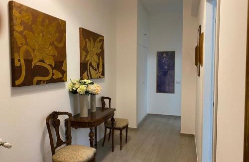 Zona LIII Tomba di Nerone Apartment | Amber Apartment: Family-Friendly Haven with Top Reviews