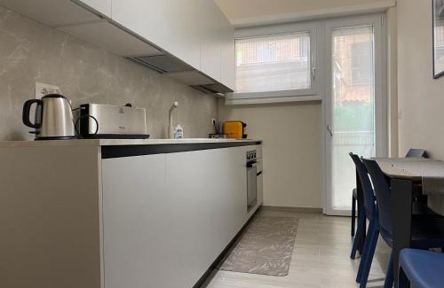Zona LIII Tomba di Nerone Apartment | Amber Apartment: Family-Friendly Haven with Top Reviews