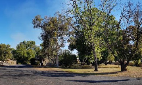 Coonabarabran Hotel | Cozy Amber Court Motor Inn with Pool and Family-Friendly Fun