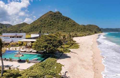 Selong Belanak Resort | Relax at Amber Lombok Beach Resort with Oceanfront Views