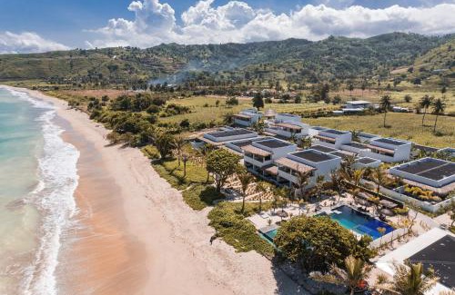 Selong Belanak Resort | Relax at Amber Lombok Beach Resort with Oceanfront Views