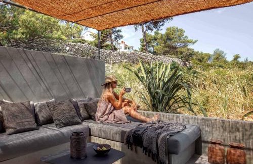Cove Murtar Villa | Amber St. Martin: Guest Rated 9.8 with Inviting Pool