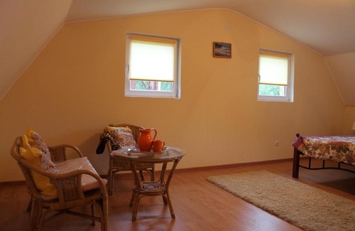 Svetlogorsk Apartment | Discover Amber Star: Budget-Friendly Comfort Awaits