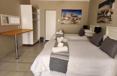 Komani Apartment | Family-Friendly Amberdale Estate: Guest Rated 9.2/10