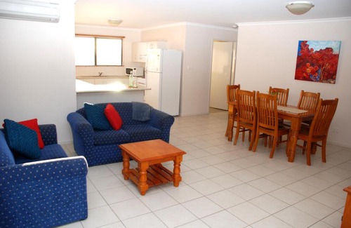 East Tamworth Apartment | Cozy Amberoo Apartments in Tamworth with Pool & Breakfast