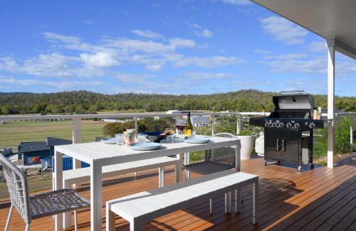 Coles Bay House | Experience Ambience: Oceanfront Retreat with Hot Tub