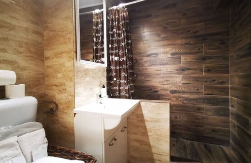 Sector 4 Apartment | Welcoming Comfort at Sudului 810 by MRG - Family Friendly Stay