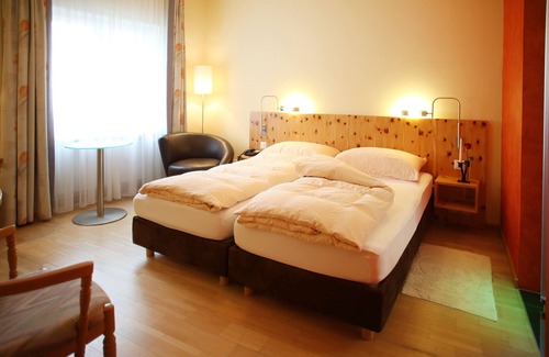 Old Town Hotel | Guest Rated 9.2: Ambiente Hotel Freieck Awaits You