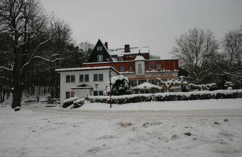 Hildesheim District House | Relaxing Stay at Ambiente Hotel Papenhof with Family-Friendly Amenities