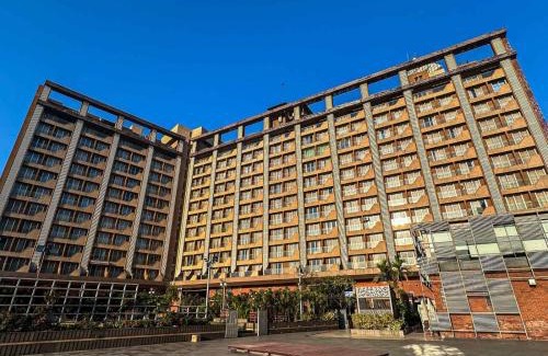 Dumas Hotel | Cozy Ambition Studio Apartment with Pool and Dining Options