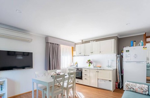 Hahndorf Bed & Breakfast | Unwind at Amble in Hahndorf with Spa & Hot Tub Access