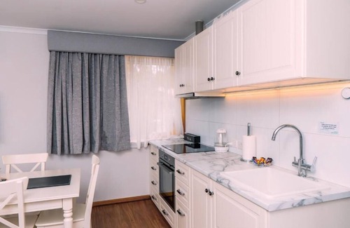 Hahndorf Bed & Breakfast | Unwind at Amble in Hahndorf with Spa & Hot Tub Access