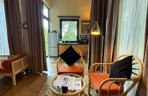 Pantai Tengah Resort | Discover Ambong Rainforest Retreat: Rated 9.6 with Spa & Pool