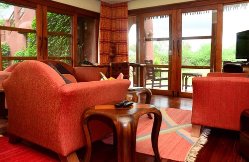 Amboseli Hotel | Discover Amboseli Serena Safari Lodge: Eco Retreat & Spa