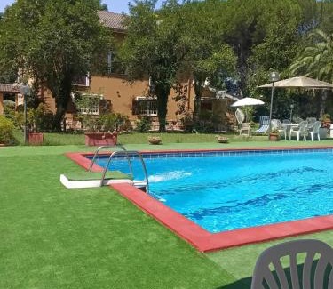 Rome Province Bed & Breakfast | Comfortable Stay at AmbraBed Lunghezza Station with Pool