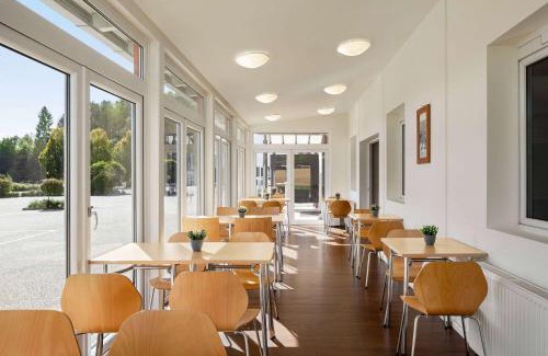 Sattledt Hotel | Family-Friendly Amedia Express Sattledt with Pet Amenities