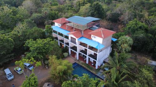Dambulla Hotel | Beachfront Bliss at Amelia Resort with Pool & Spa Amenities