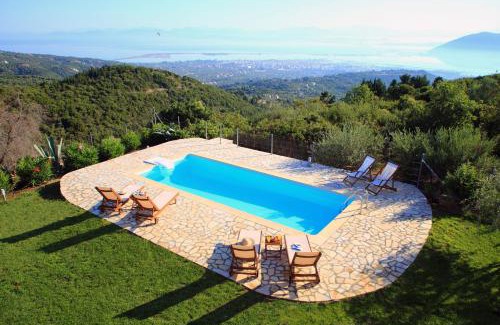 Spanokhorion Villa | Escape to AmElia Villa: Oceanfront Bliss with Pool Access