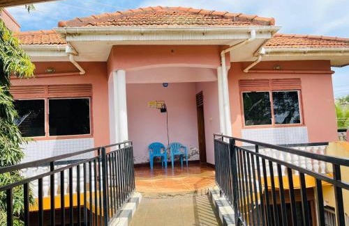 Entebbe Hotel | Pet-Friendly Panda Hotel Entebbe with Ocean View & Dining