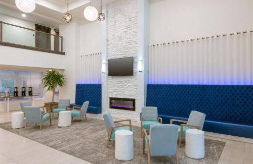 Fruitville Hotel | Top-Rated Oceanfront Stay at Ameniti Bay - Best Western