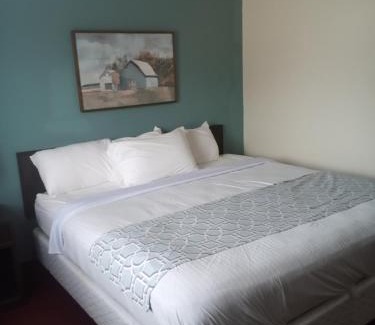 Clear Lake Hotel | America's Best Value Inn and Suites
