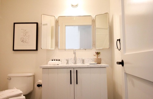 Greenport Hotel | Discover American Beech in Greenport - King Suite Retreat